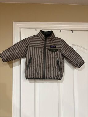 Kids Patagonia Reversible Striped Brown Puffer Jacket with Chest Pocket